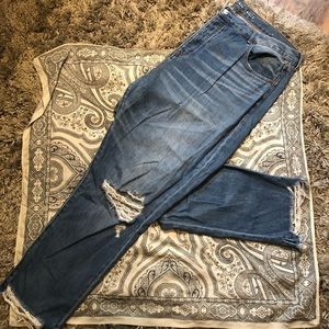 American Eagle High-Rise Girlfriend Jeans